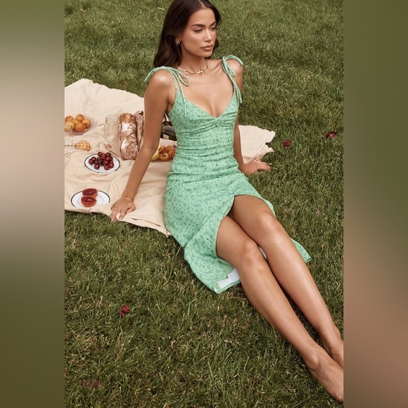 House of CB - ‘Cornelia’ Green Tonal Floral Midi Dress - Picture 8 of 16